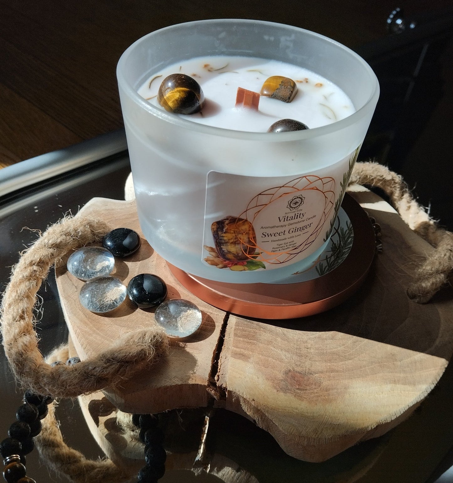 🕯️ Bougie Parfumée Vitalité – Œil de Tigre & Gingembre Doux – 256g