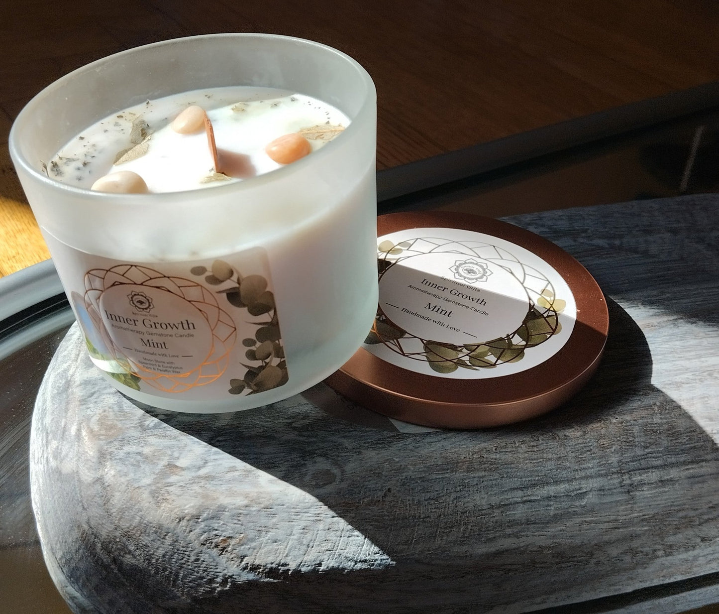 🕯️ Bougie Parfumée Croissance Intérieure – Pierre de Lune & Menthe – 256 g